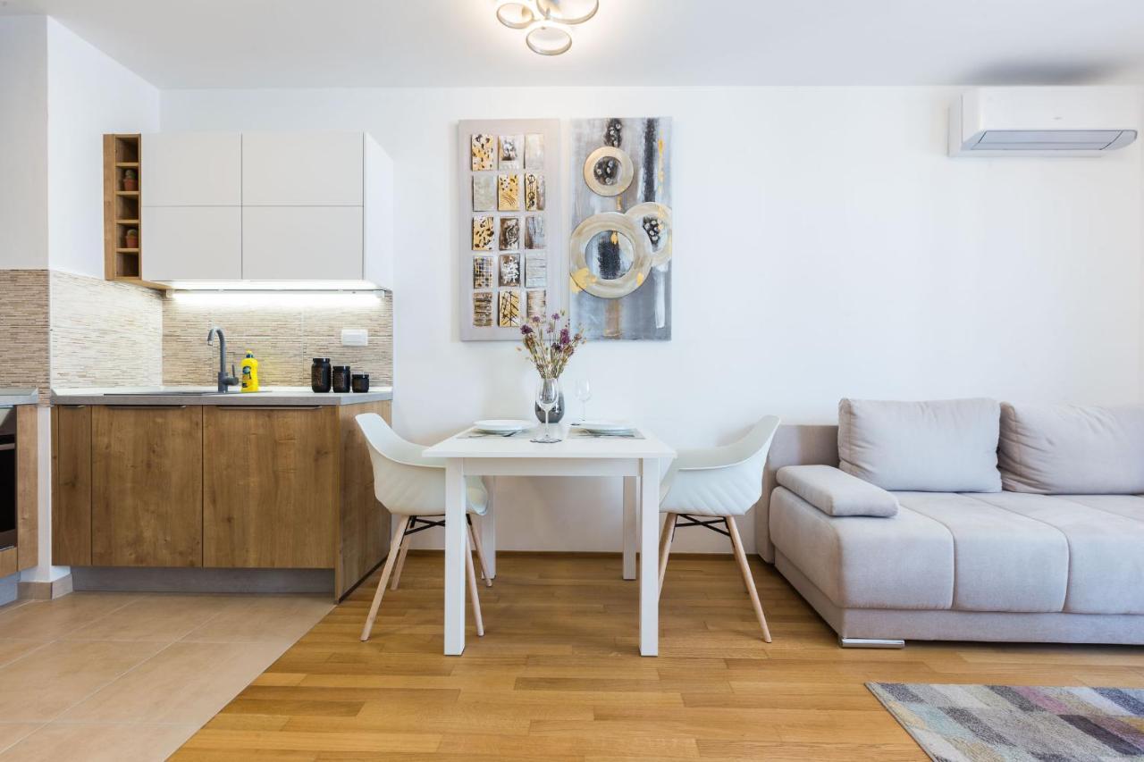 Tanja Modern Apartment With Balcony And Parking Garage ซาดาร์ ภายนอก รูปภาพ