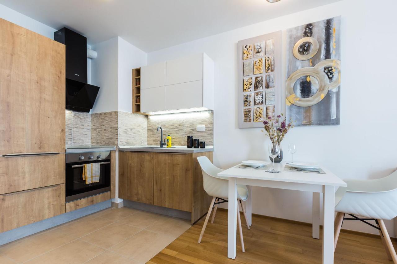 Tanja Modern Apartment With Balcony And Parking Garage ซาดาร์ ภายนอก รูปภาพ