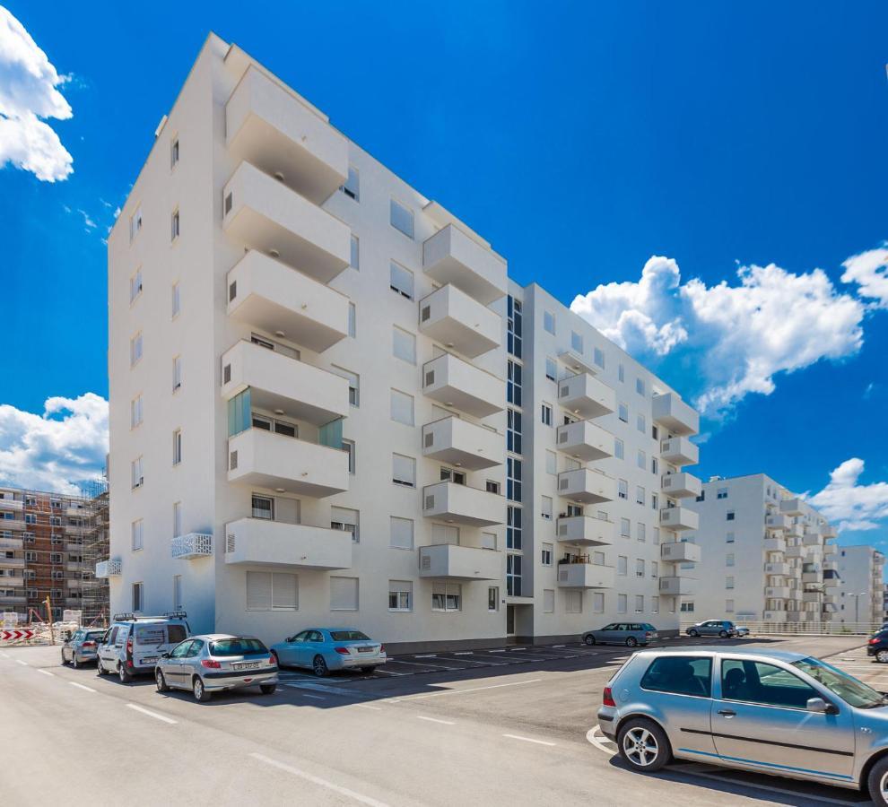 Tanja Modern Apartment With Balcony And Parking Garage ซาดาร์ ภายนอก รูปภาพ